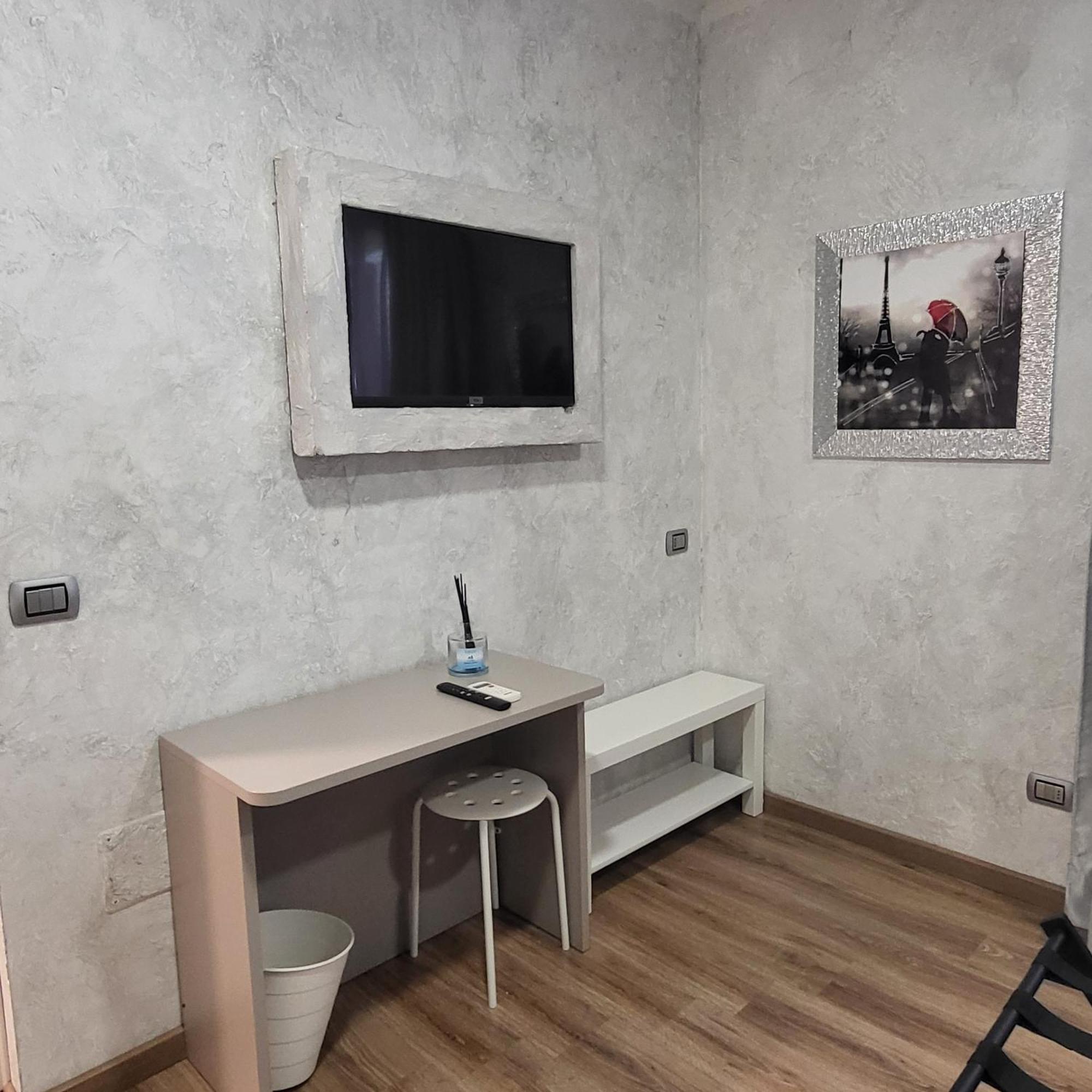 Illuvia 2 Affitta Camere Cornaredo Bagian luar foto