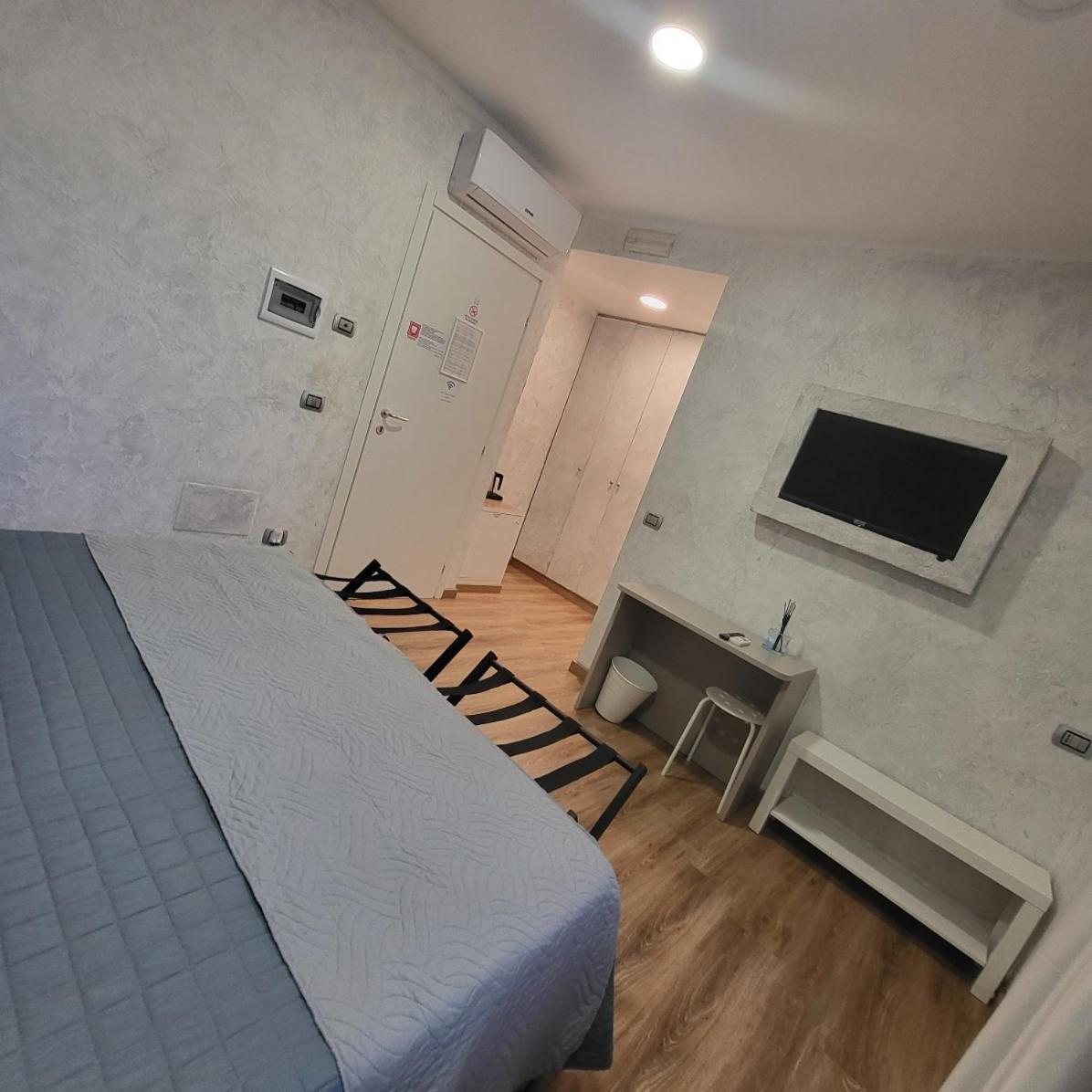 Illuvia 2 Affitta Camere Cornaredo Bagian luar foto